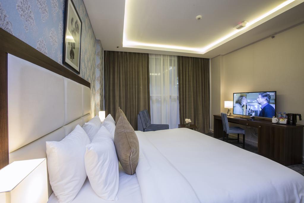 The Town Hotel Doha Kültér fotó