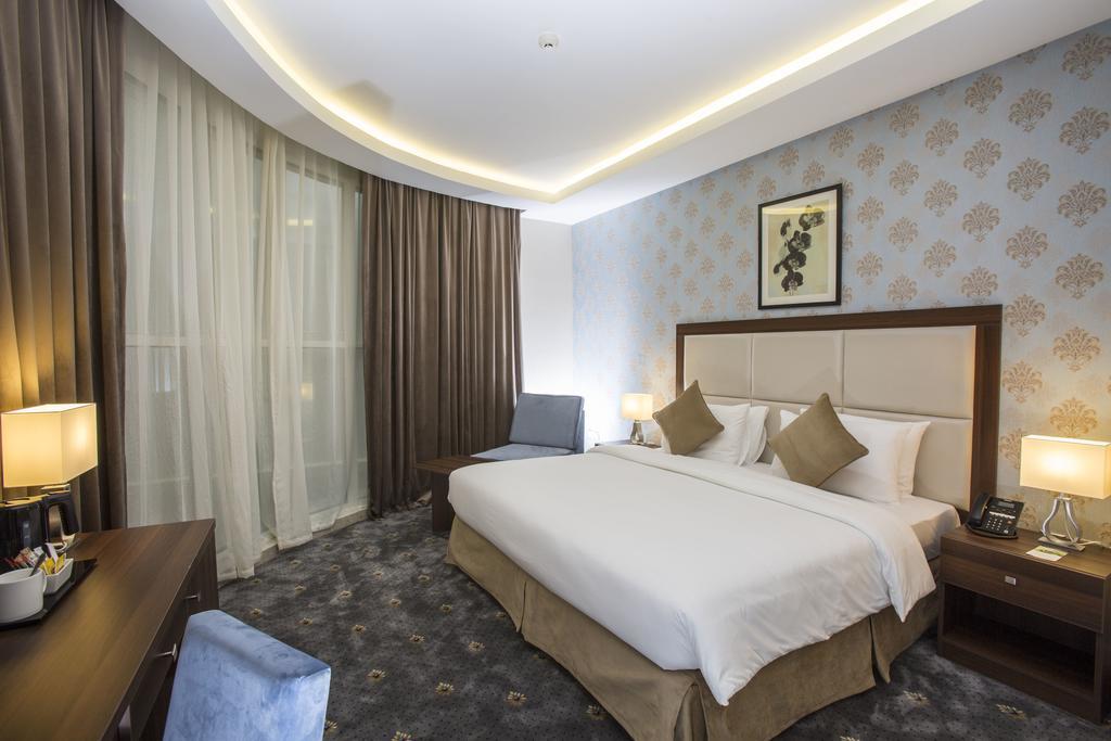 The Town Hotel Doha Kültér fotó